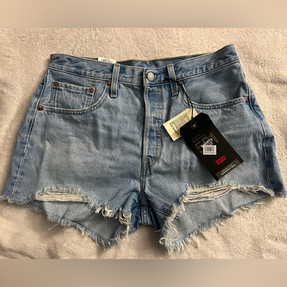 Brand New Levi’s 501 Shorts - Picture 1 of 3